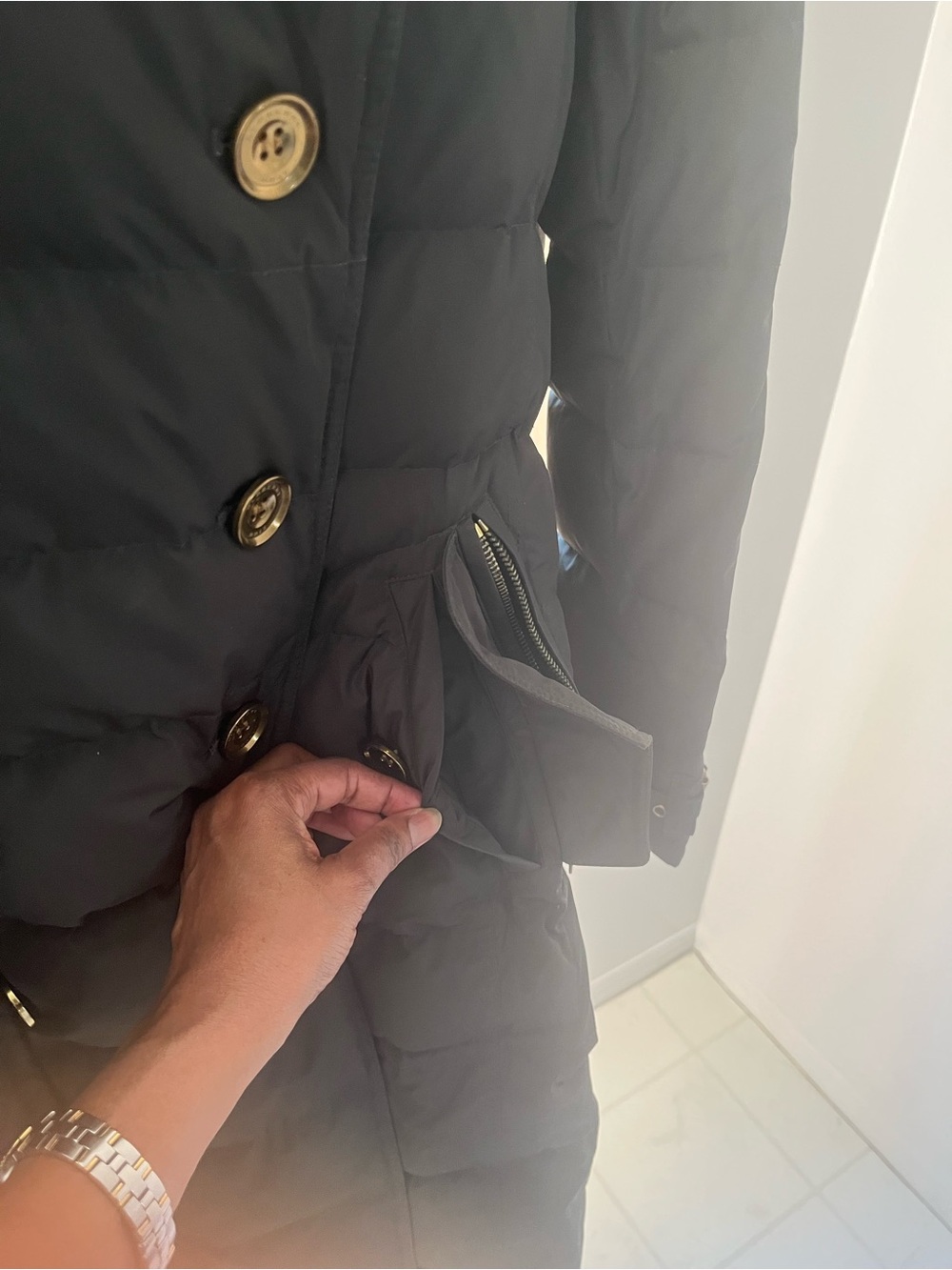 Burberry dark olive green Quilted Double-Breasted Coat with Gold Buttons - Picture 9 of 14